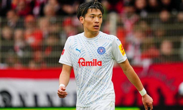 联赛4级跳，德甲进10球！日本草根“不挑食”