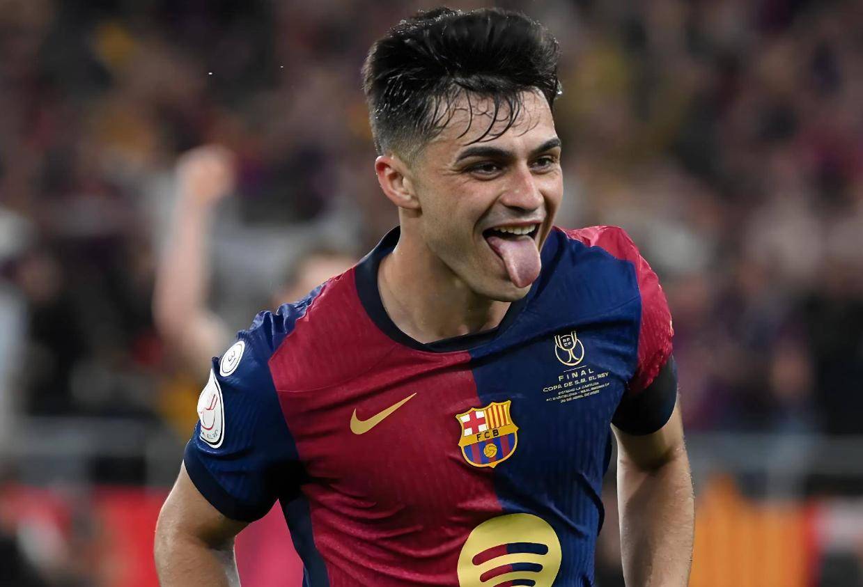 巴萨中场新星闪耀欧冠，佩德里完爆恰尔汗奥卢，伊涅斯塔后继有人