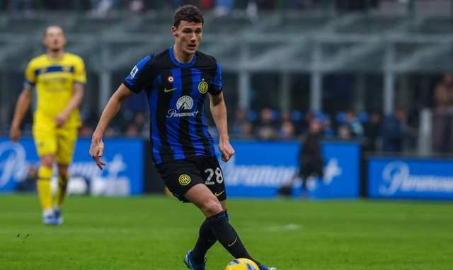 一日意甲动态：巴萨渴望签莱奥，穆里尼奥激励国米追忆三冠辉煌