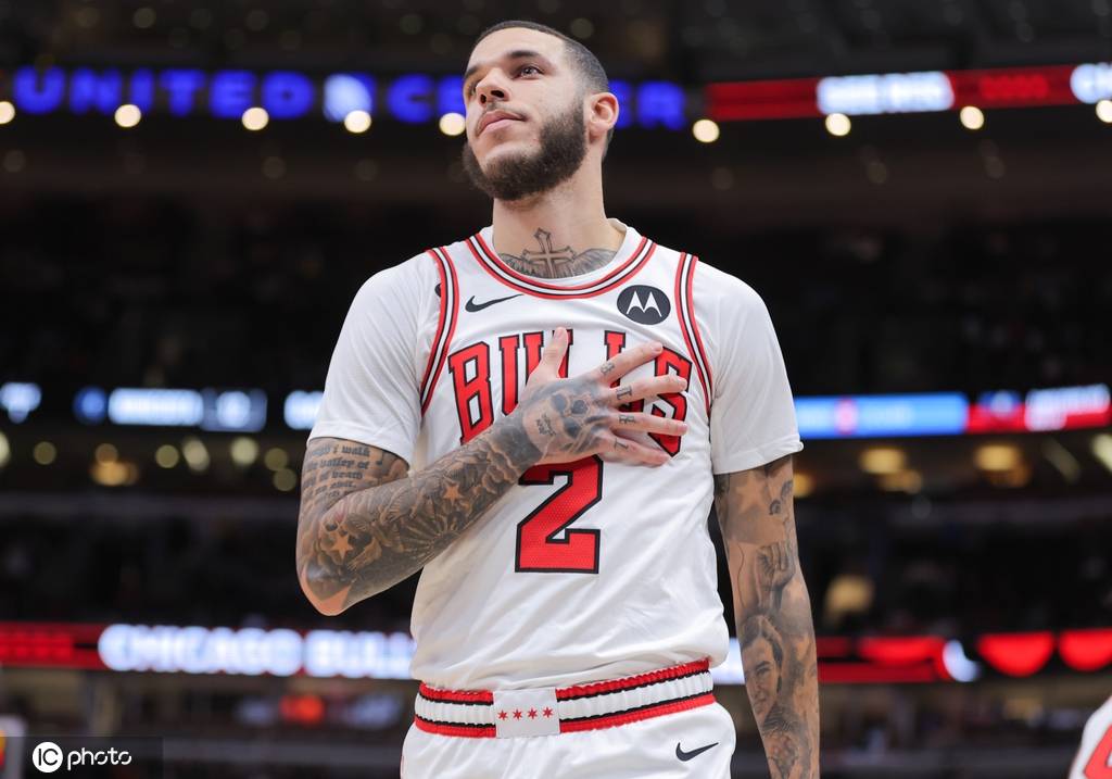 骑士和公牛交易得到大球 4年3800万美元留下梅里尔