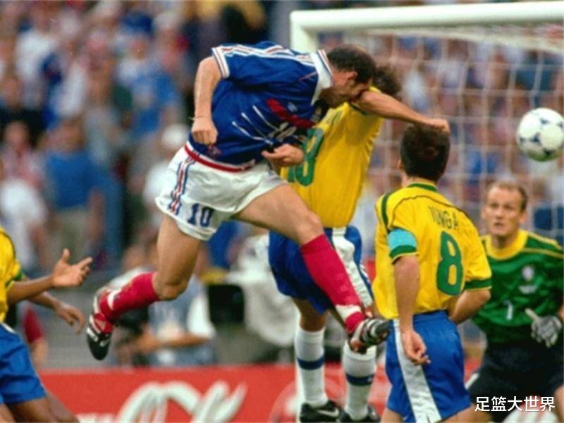 踢了3届世界杯都是巴西主力，却在全盛时期沦为意甲替补，悍将在国家队风光却失意于俱乐部